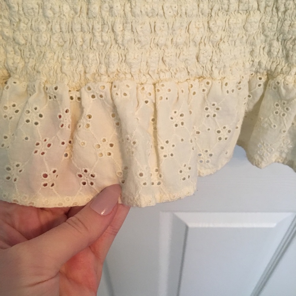SOLD American Eagle off the shoulder top - Picture 3 of 4